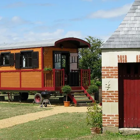 לינה וארוחת בוקר Le Domaine Des Gauliers Chavagnes